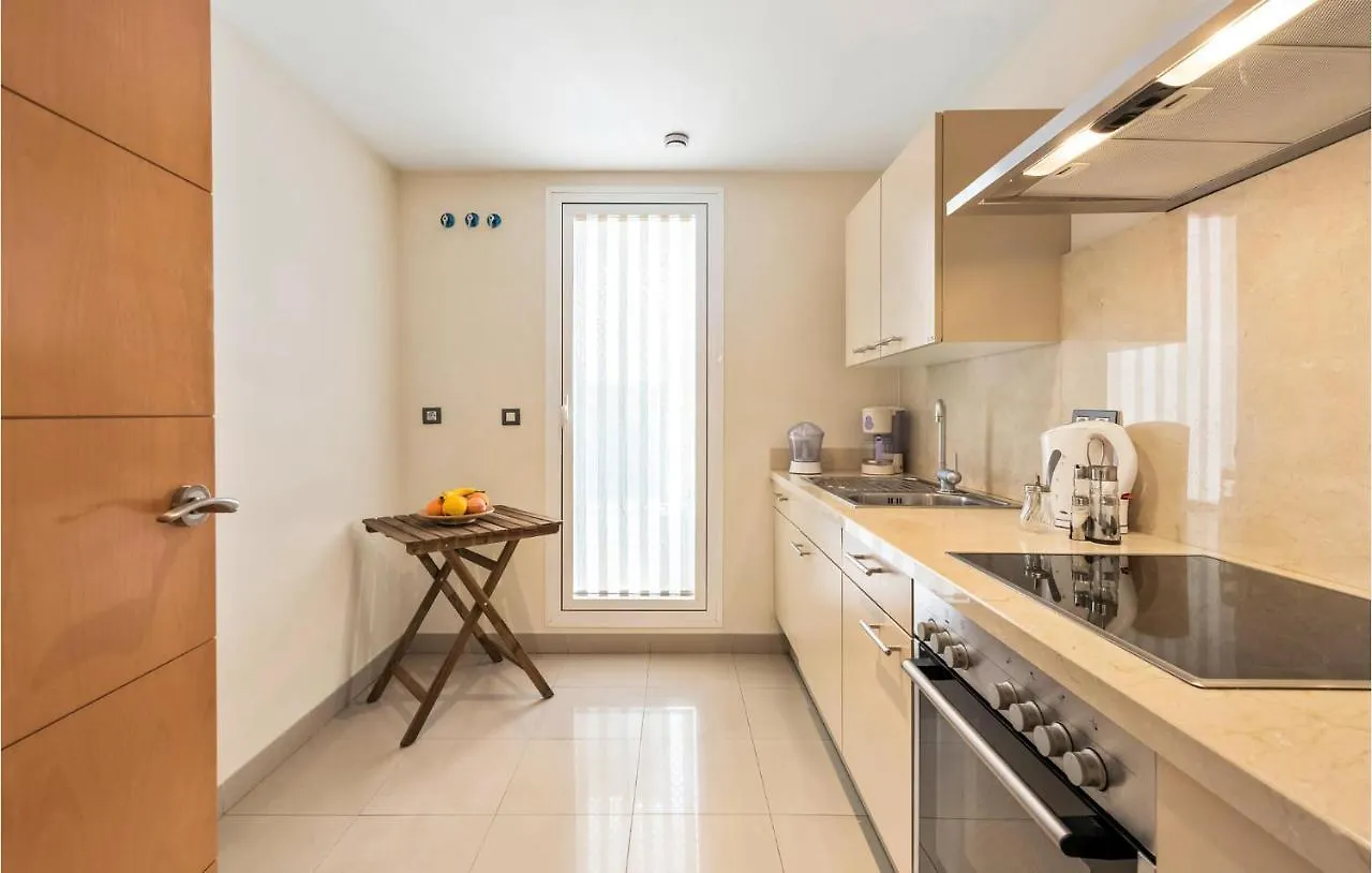 Stunning Apartment In Estepona With Kitchenette