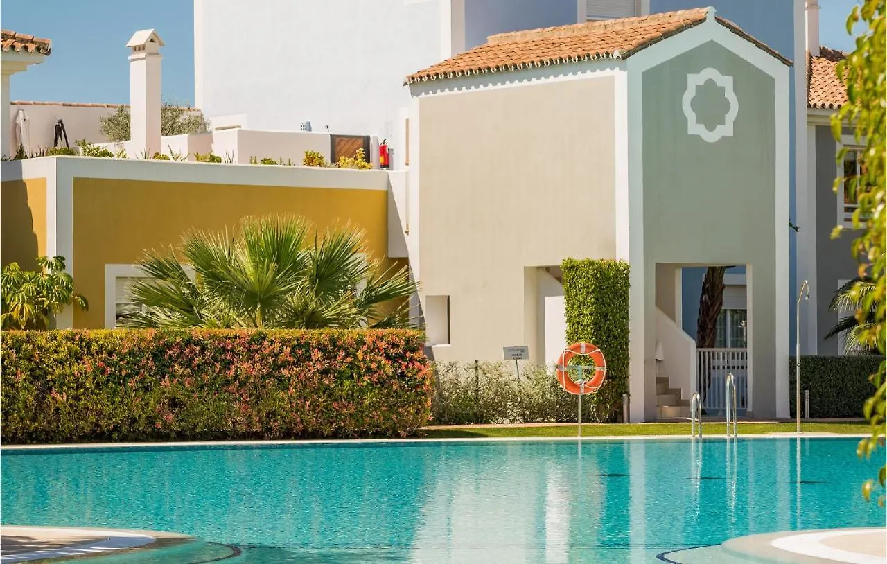 Stunning Apartment In Estepona With Kitchenette 0*,  스페인